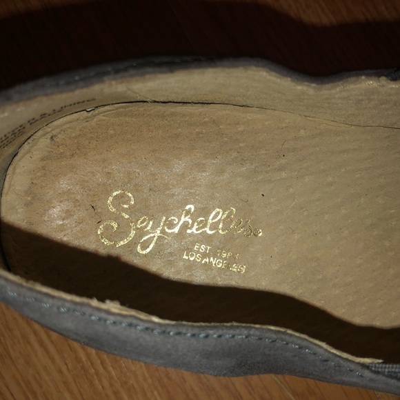 ANTHROPOLOGIE Seychelles Suede Quake Ruffle Grey Taupe Sneakers 6.5 - Picture 4 of 6